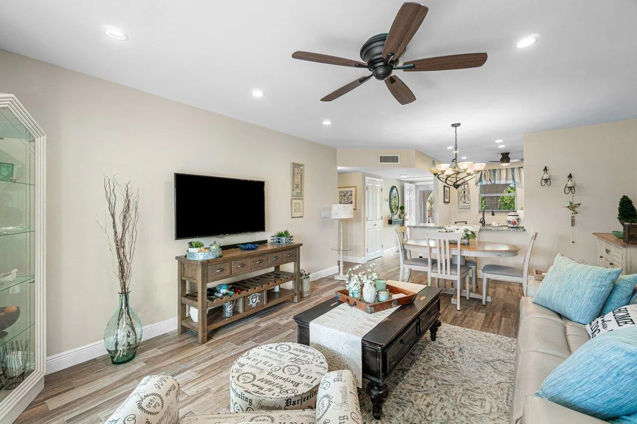 017-250Northeast20thStreet-2300-Boca-FL-
