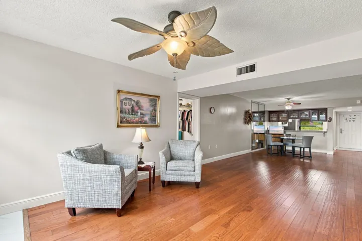 6-web-or-mls-1502-whitehall-dr-305