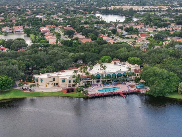 Country Club Amenities included in condo fee
