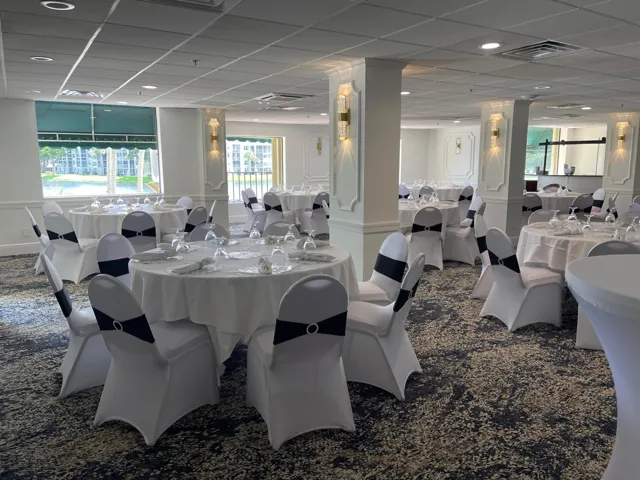 Country Club Dining