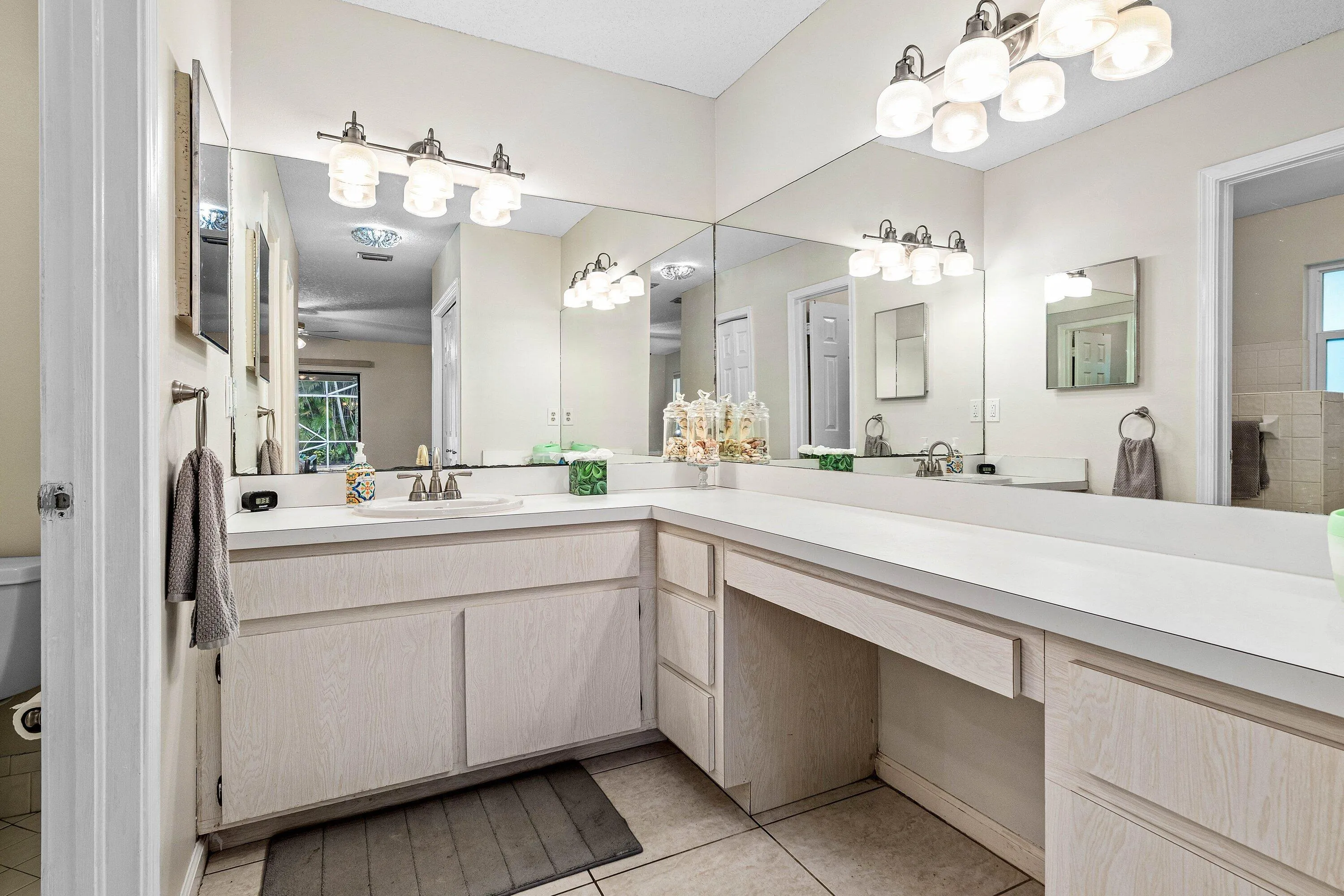 019-100SaintDavidsWay-Wellington-FL-3341