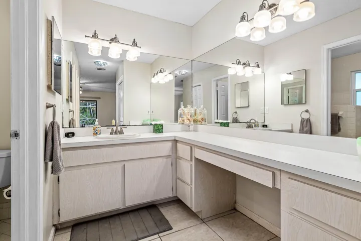 019-100SaintDavidsWay-Wellington-FL-3341