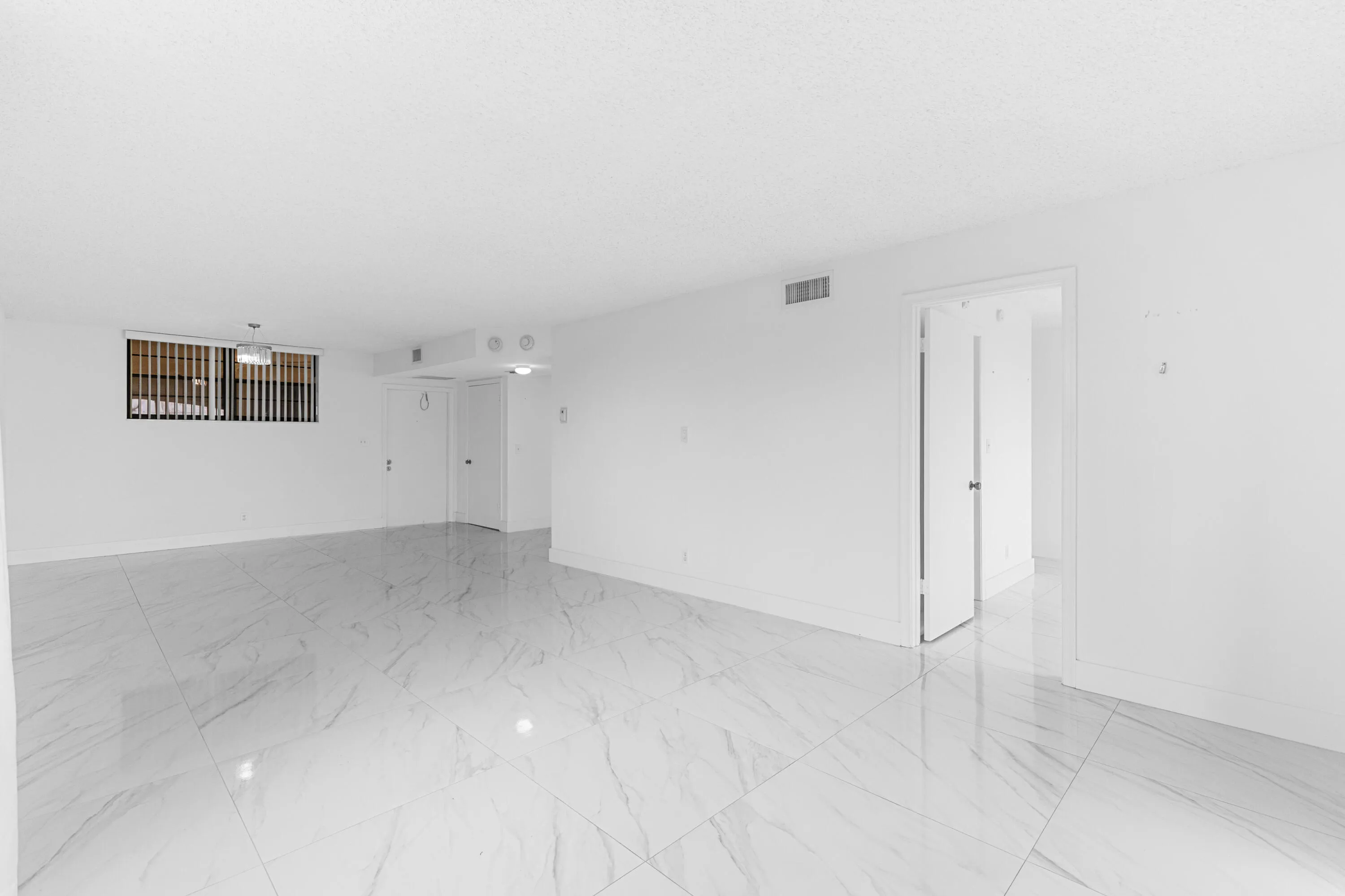 R6II9836