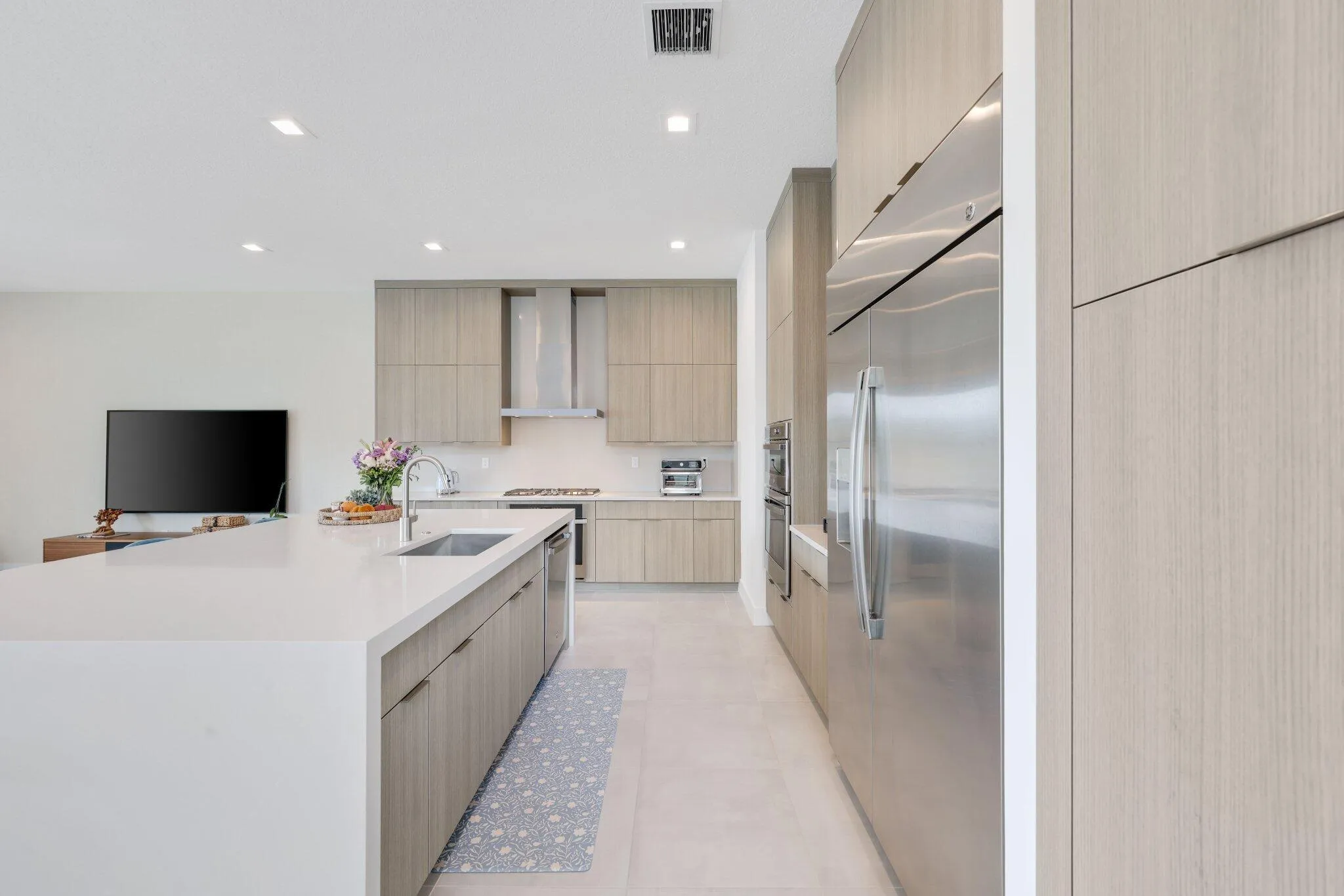 9682 Juniper Bay Ave - 14.jpg-SMALL
