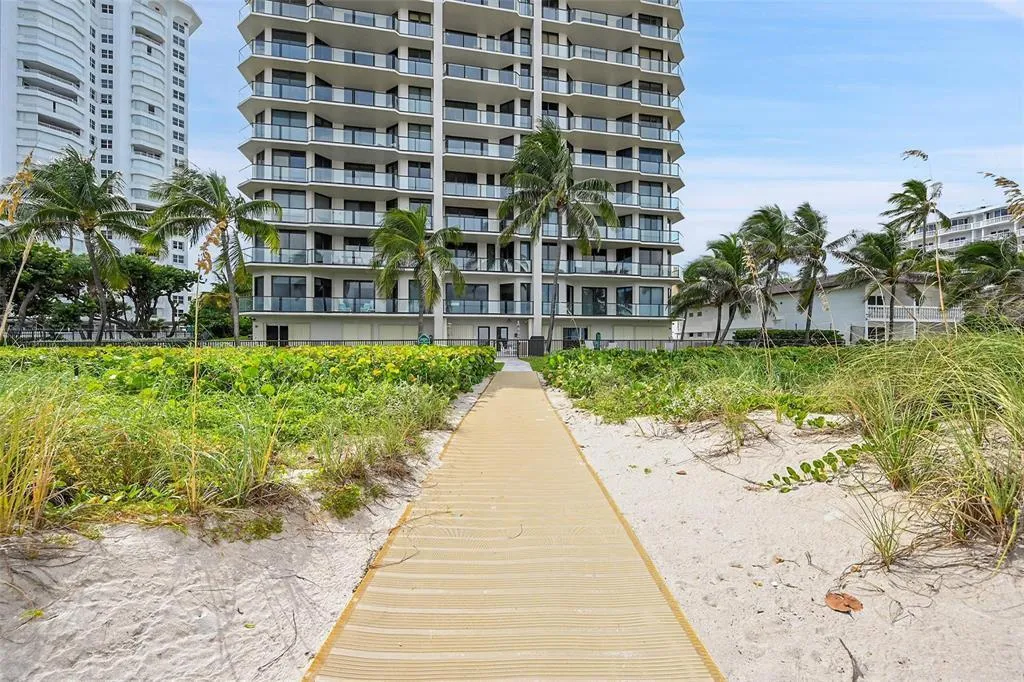 1300 beach