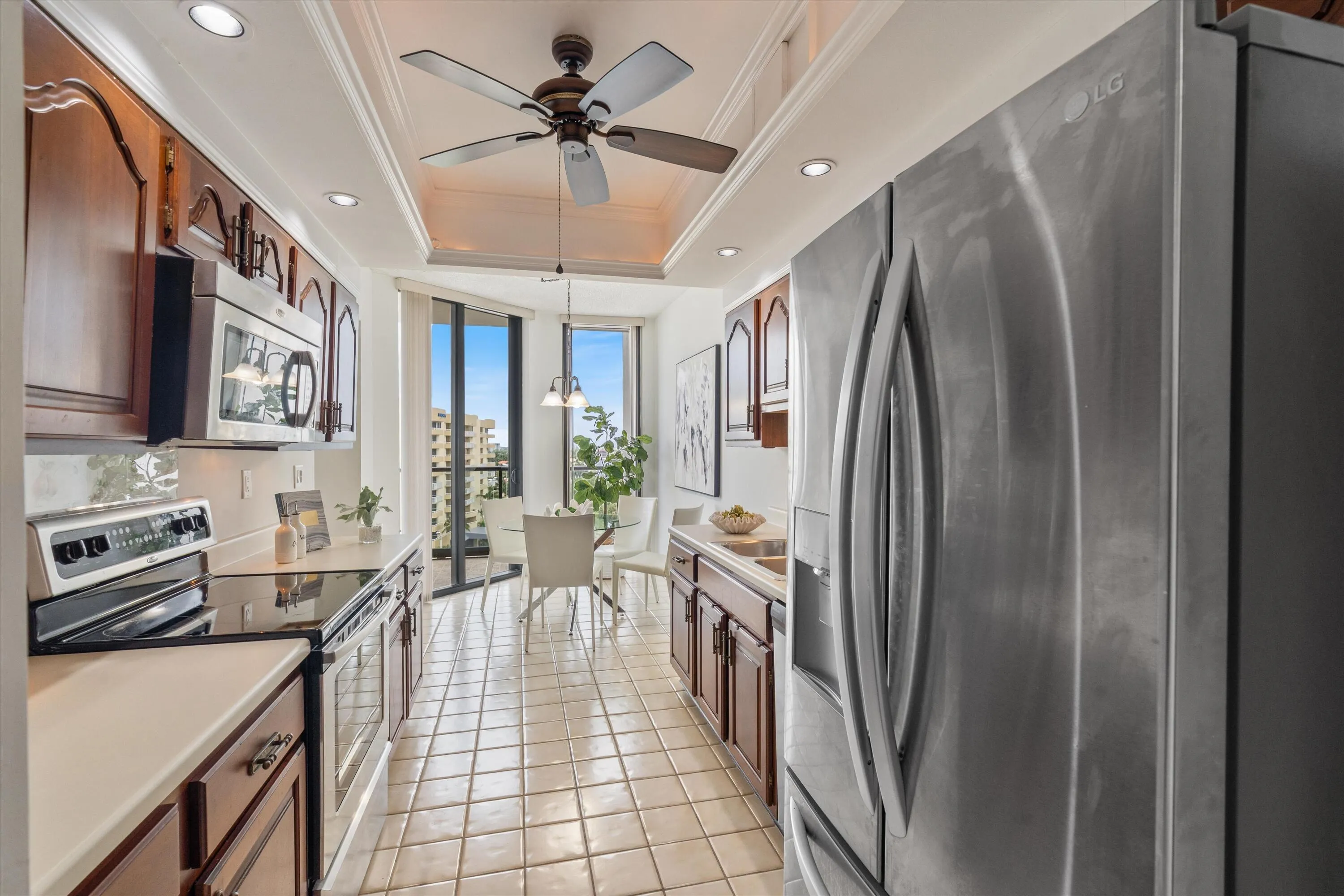 06-1300 S Ocean Blvd Apt 705 Pompano Bea