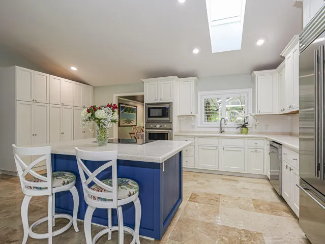 Open Modern Kitchen, Light and Bright.