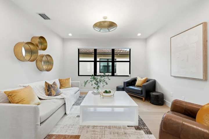 Recessed lighting, wood-finish flooring, and a contemporary ceiling​​‌​​​​‌​​‌‌​‌‌​​​‌‌​‌​‌​‌​​​‌​​ fixture