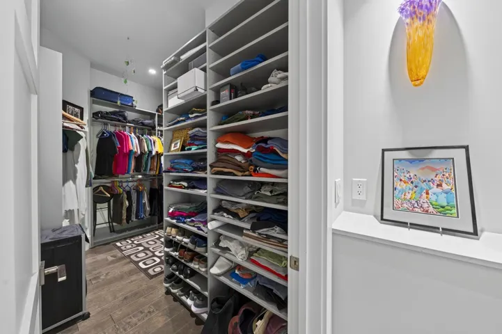 051-051-Primary Closet-1500x999