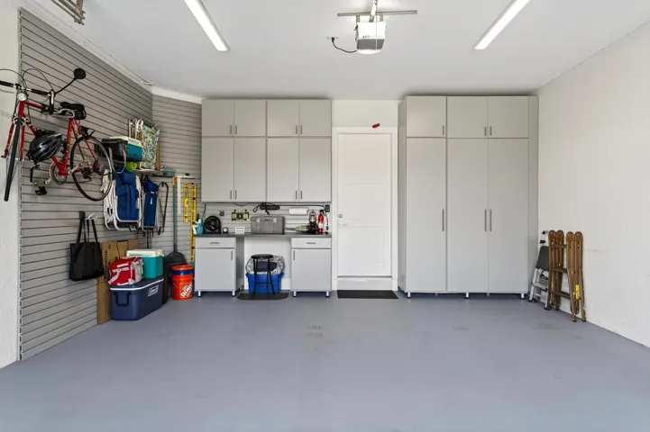 028-042-Garage-1500x999