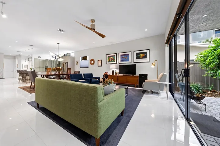 016-045-Living Room-1500x996