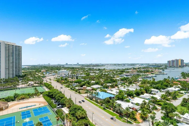 040-3100NorthOceanDrive-1505P-RivieraBea