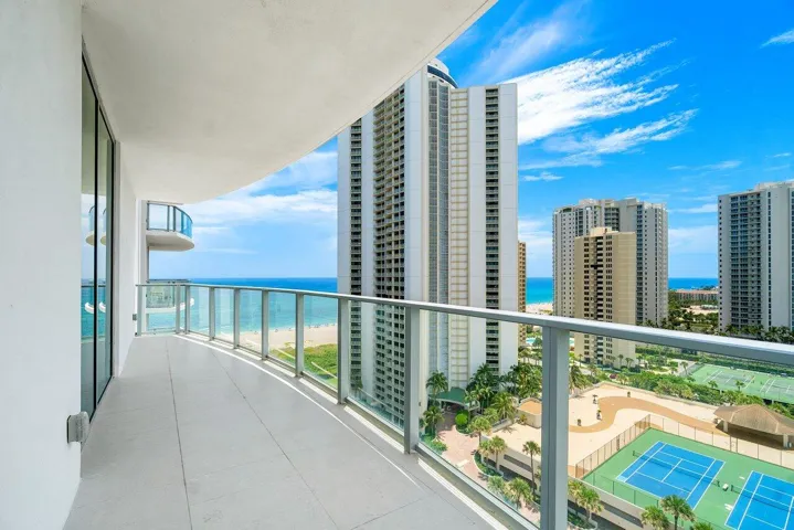 034-3100NorthOceanDrive-1505P-RivieraBea