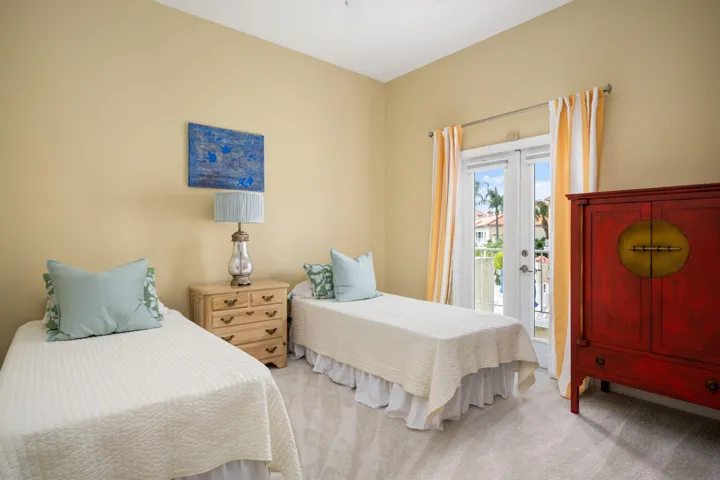 22-web-or-mls-5040 Harmony Circle 203--2