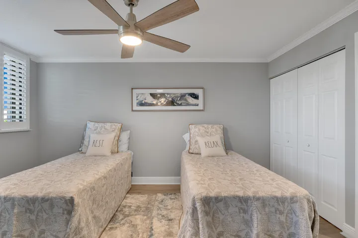 1825-Tarpon-Ln-9E-028