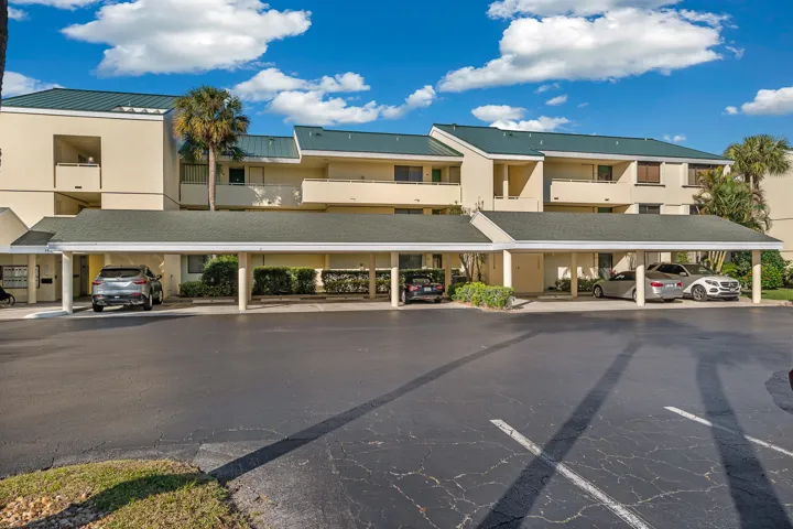 1825-Tarpon-Ln-9E-006