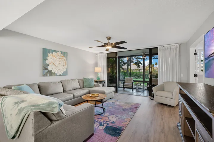 1825-Tarpon-Ln-9E-009