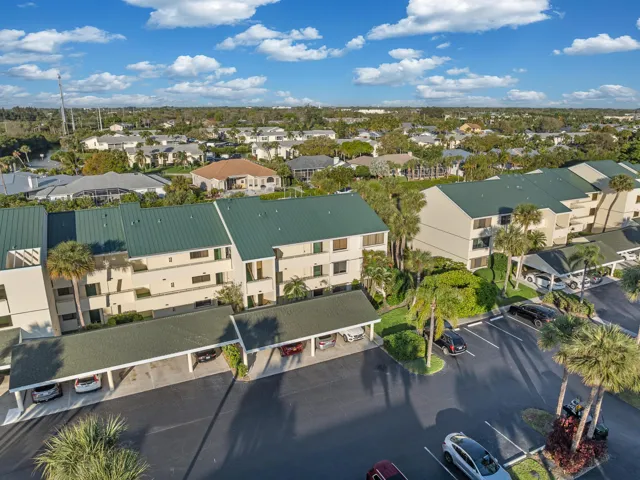 1825-Tarpon-Ln-9E-001