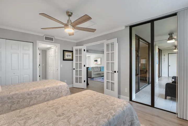 1825-Tarpon-Ln-9E-029