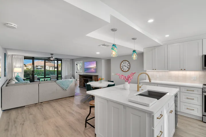 1825-Tarpon-Ln-9E-021