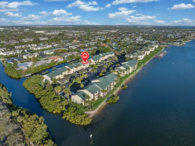 1825-Tarpon-Ln-9E-002