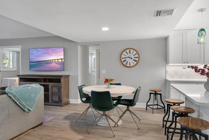 1825-Tarpon-Ln-9E-014