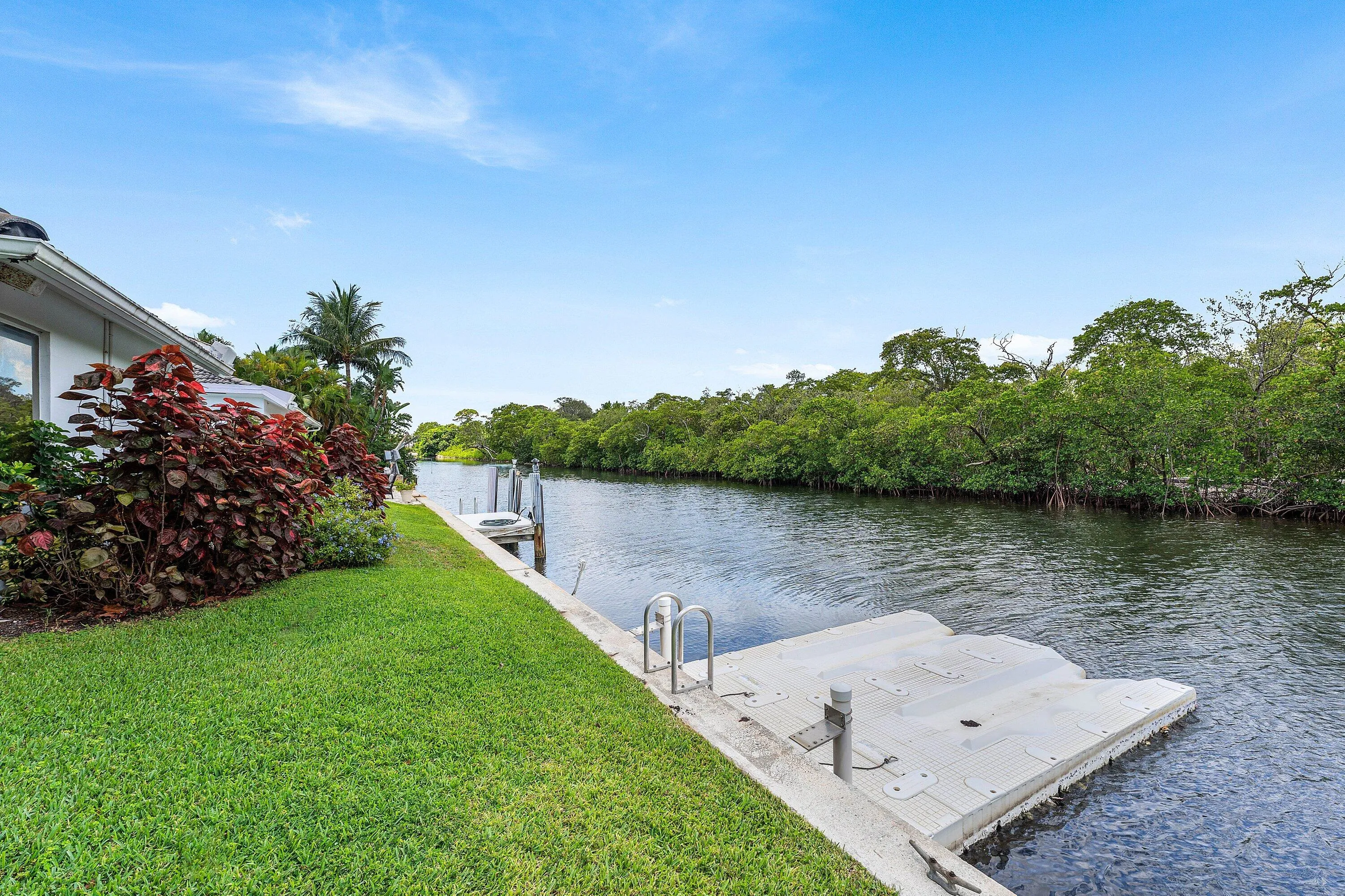 021-611PhillipsDrive-BocaRaton-FL-33432-