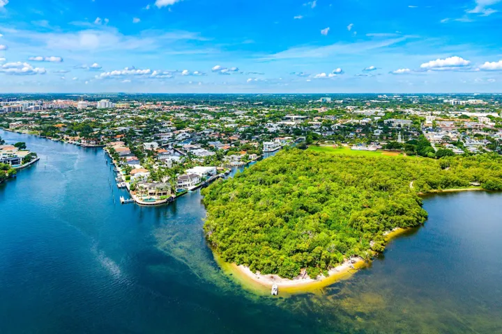 035-611PhillipsDrive-BocaRaton-FL-33432-