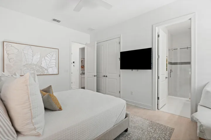 Guest Room 2 (Ensuite)