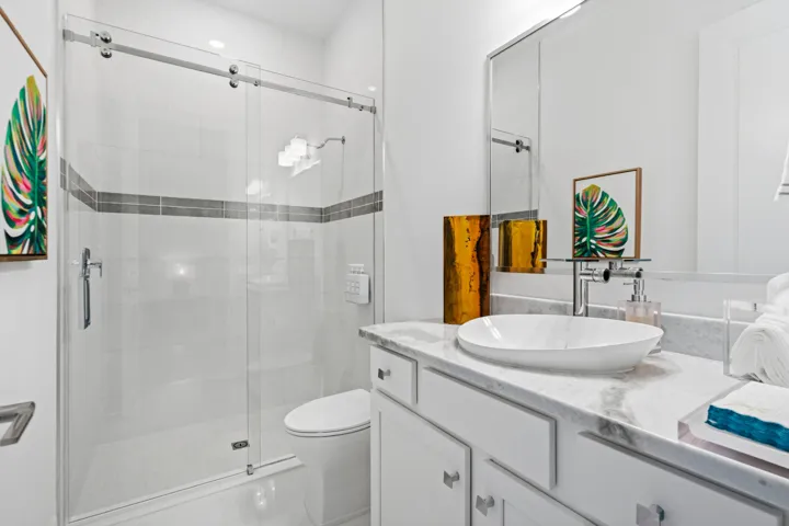 Guest Bath 2 (ensuite)