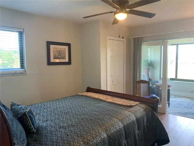 Queen Bed