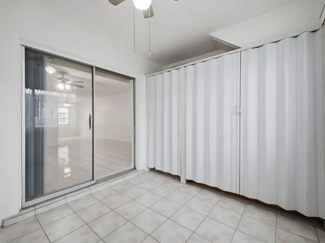 144 Stratford K - Enclosed Porch Storage