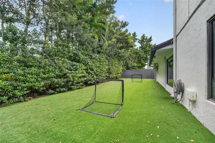 spacious side yard