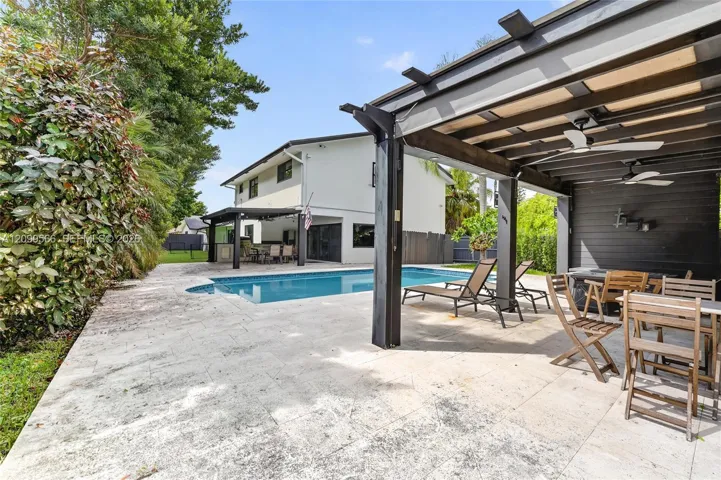 covered pergola