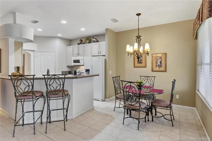 Breakfast Bar