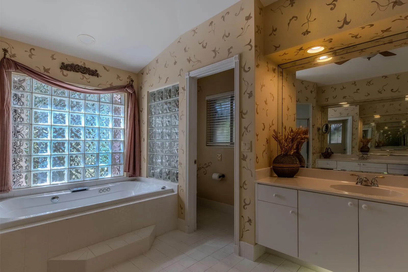 master bath 1