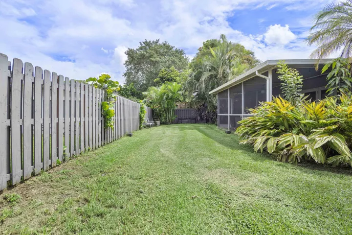 8059 Buttonwood Cir_048