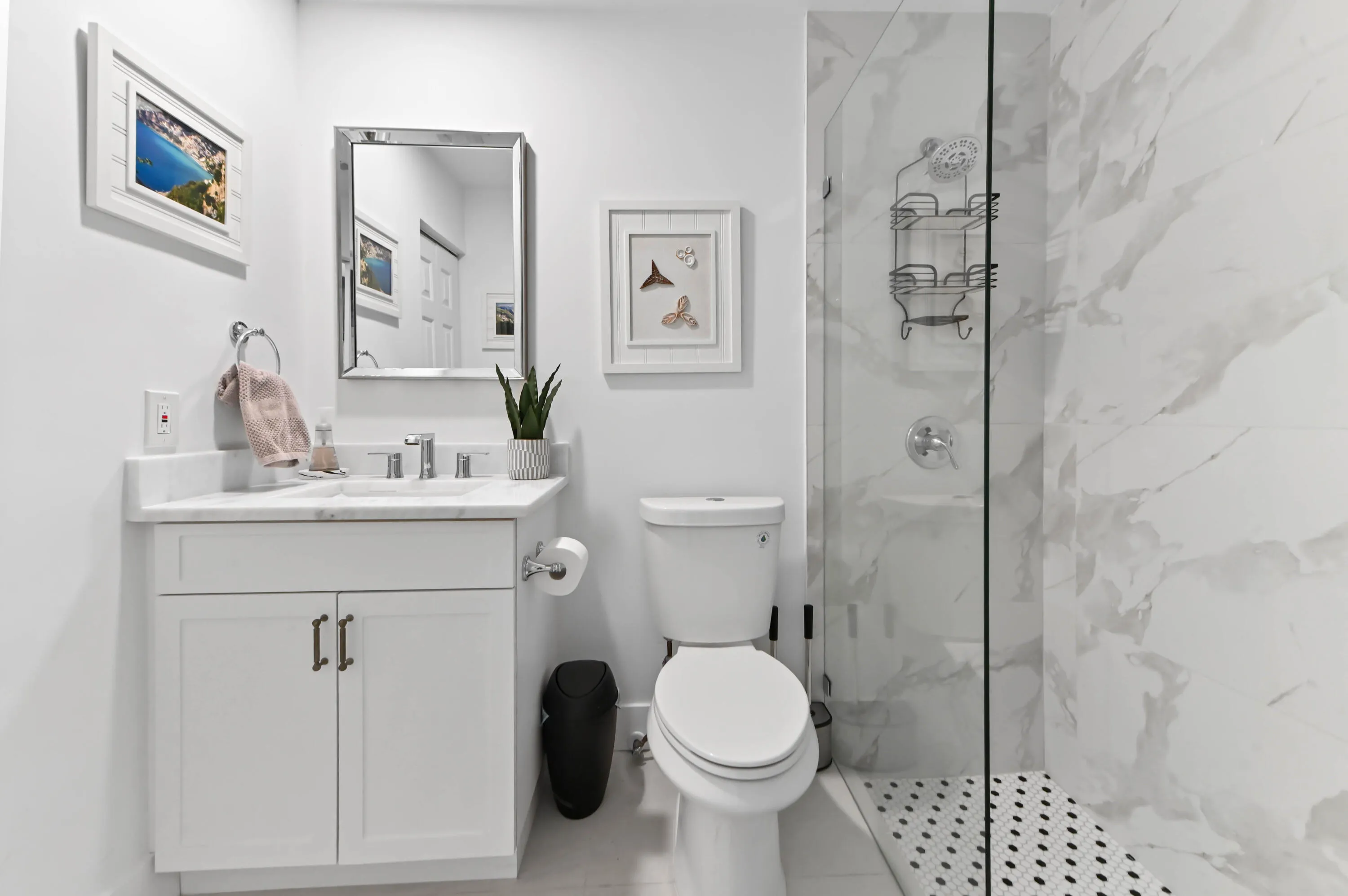18 bathroom 01