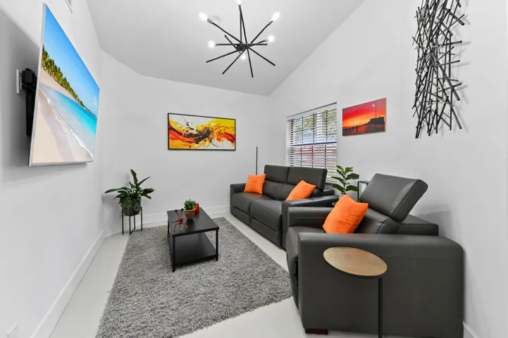 Den/3rd Bedroom
