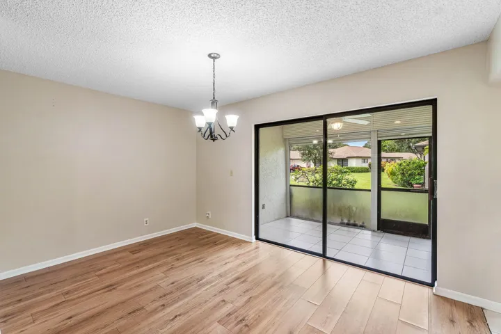 Dining room/Porch