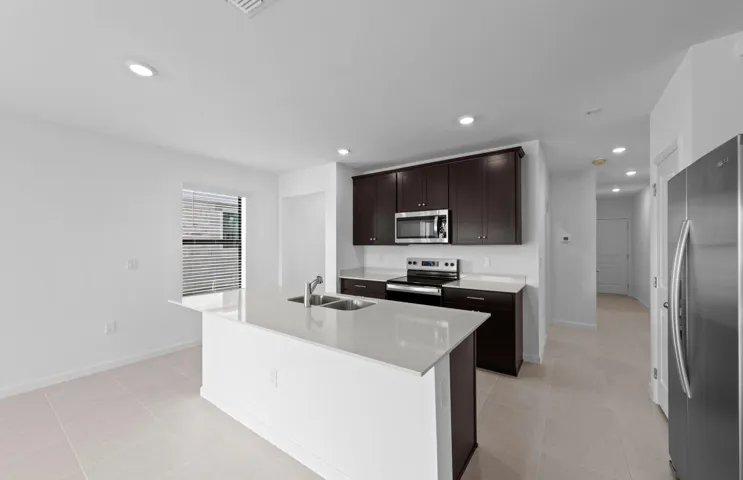 SWFL_CX_CAL_05000_Daniel_Kitchen 2