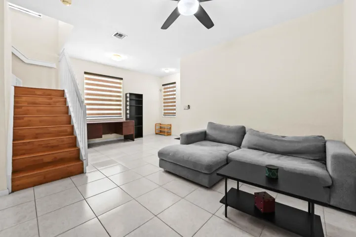 18 Living room 03