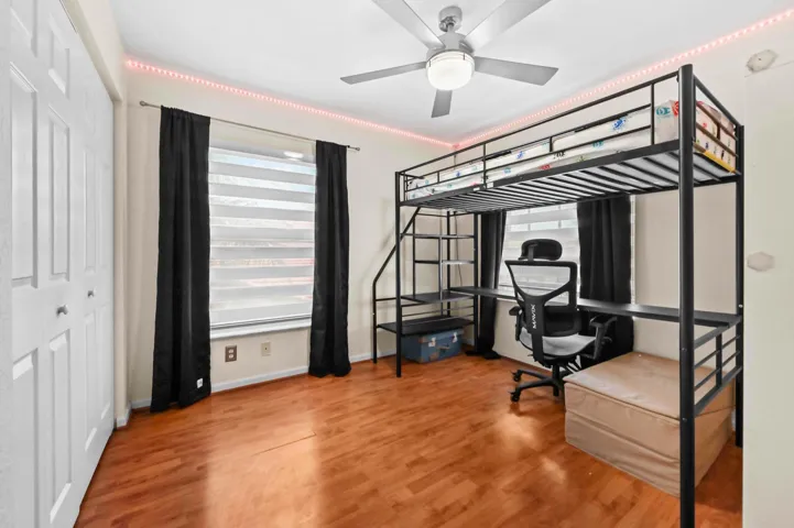 06 Bedroom 01