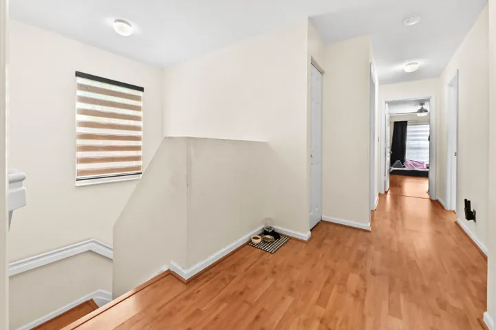 04 Hall 01