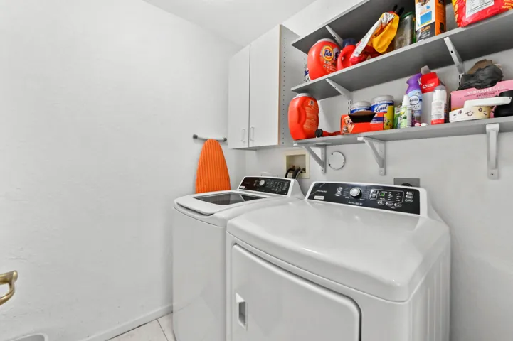 11 Laundry room 01