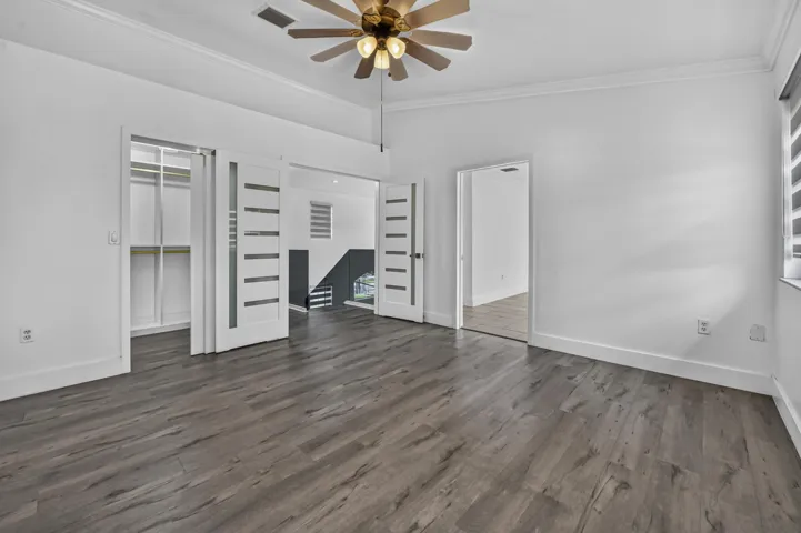 28 Bedroom 02
