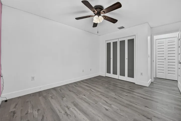 23 Bedroom 03