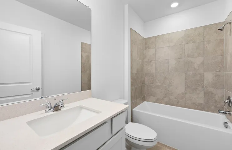 SWFL_CX_CAL_06500_McNair_bath 2