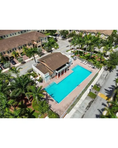Clubhouse w/ Pool