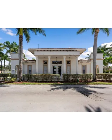 Clubhouse Main Entry